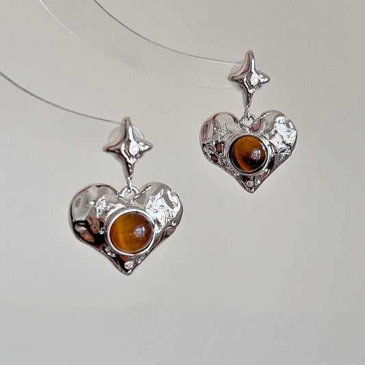 Vintage Silver Heart Earrings with Tiger Eye Stone Edgy Y2K Star Accent Jewelry for trendsetters