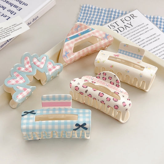 Sweetie girl flowering butterfly hair clawclip