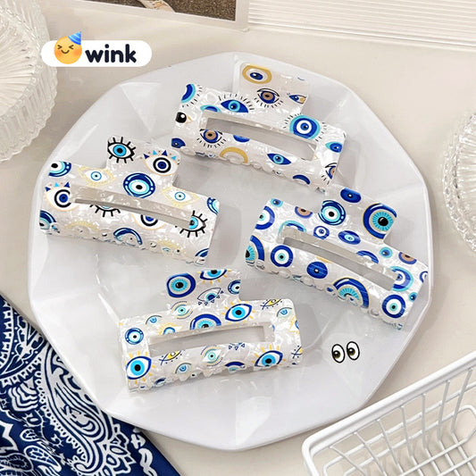 Blue eyes hair clawclip